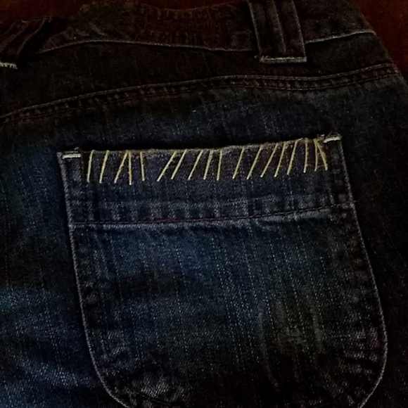 Denim Cropped Pants - Picture 3 of 6